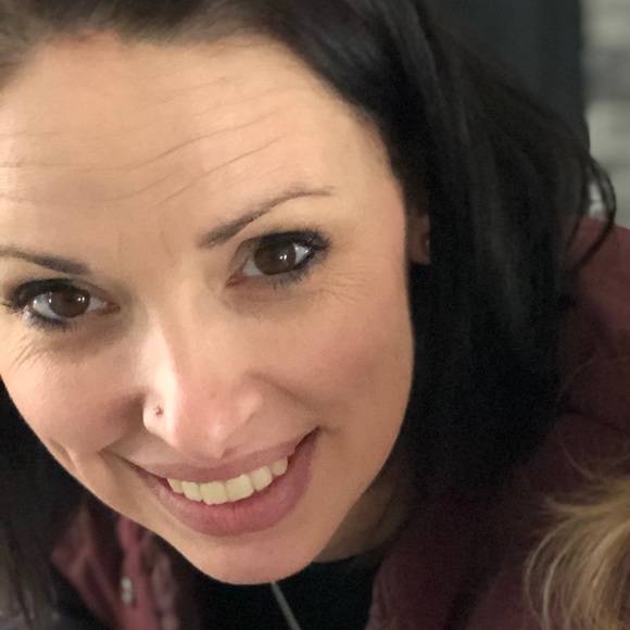 Meet your Posher, Kristin - Picture 1 of 1